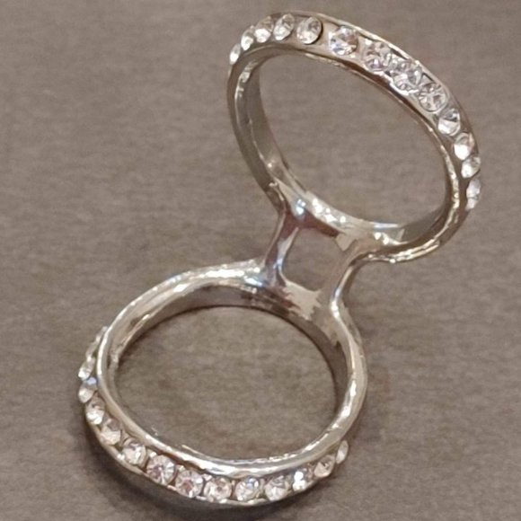 Set of Stud Earrings with Cuffed Ring - Picture 2 of 4